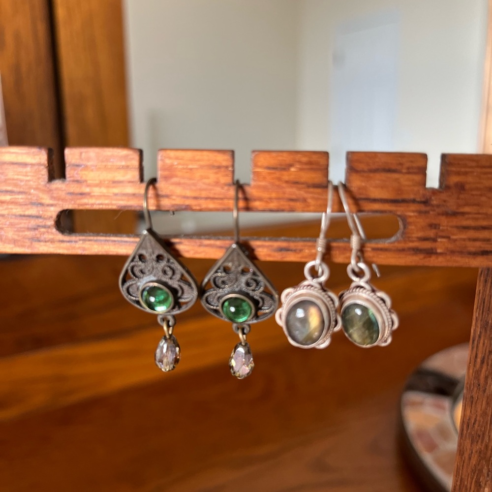 2/$15💙 Green Earrings Duo, EUC - Picture 2 of 5
